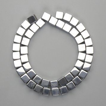 Намистини Гематит колір срібло кубик 8х8мм+- L-40см+- 9284 фото