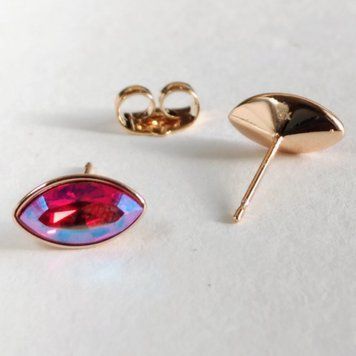 Сережки Xuping пусети кульчики з кристалами Swarovski зерно колір червоний блакитний хамелеон d-6х11мм позолота 55642 фото