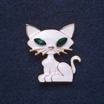 Брошь "Котик" белая эмаль металл золото 3,5х3см 63680 фото