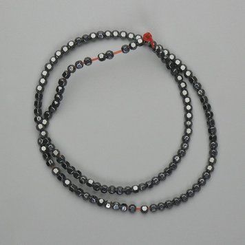 Намистини Гематит багатогранник 3х3мм+- L-39см+- 9251 фото