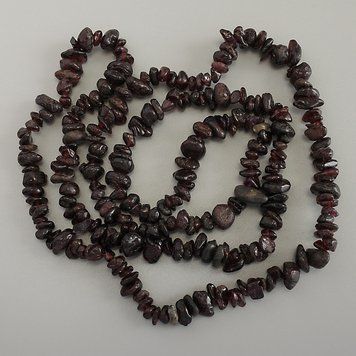 Намистини Гранат крихта d-4-10х3-5мм+- L-80см+- на волосіні 74072 фото