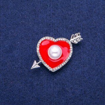 Знижка! Брошка Серце з червоною емаллю, білими стразами і намистиною 25х42мм, сріблястий метал 60535 фото