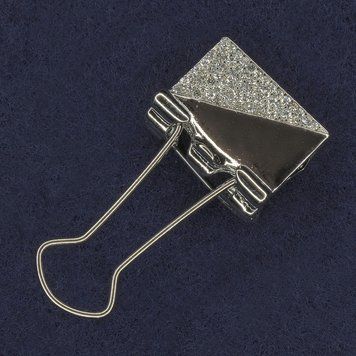 Брошка Затискач білі стрази сріблястий метал 21х46мм+- 63513 фото