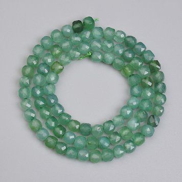 Намистини зелений Агат гранований кубик 4,5х4,5мм +- L-39см+- на нитці 70286 фото
